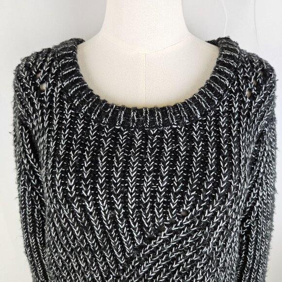 John + Jenn Sweater Medium Black & White Knit Designer Chevron Pattern Ribbed - Picture 2 of 11